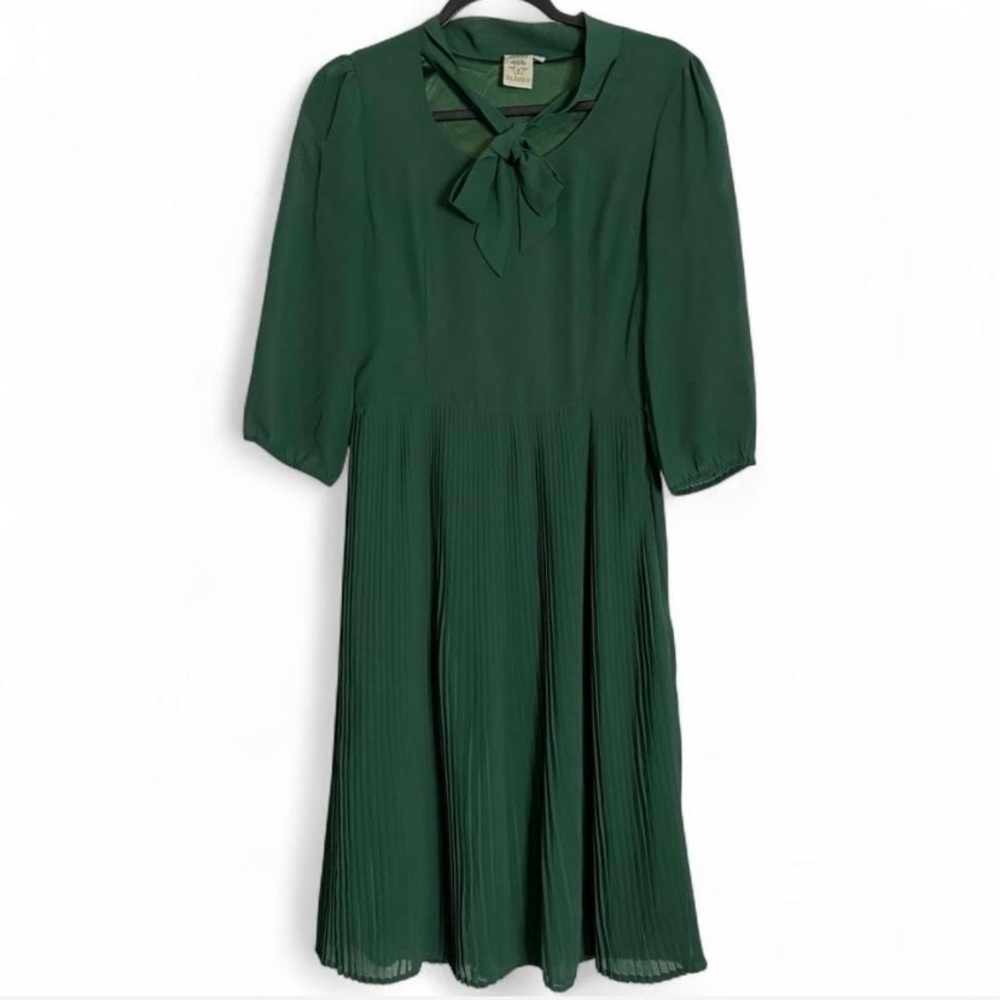 Shabby Apple Green Pleated Midi Dress Bow Neck Size 4 Cottagecore